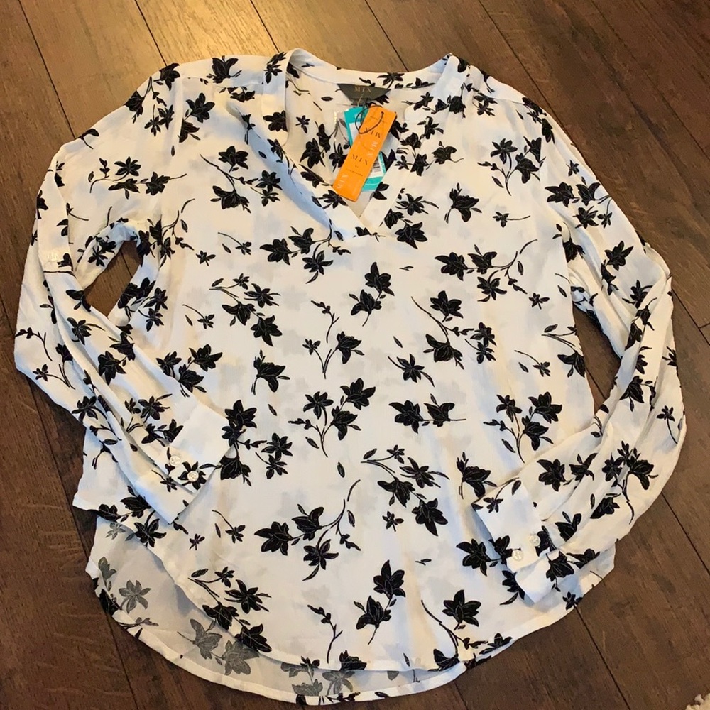 Women’s LS sheer black and white blouse